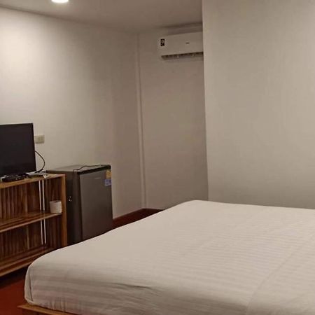 Hotel King Fa House Mae Sot Esterno foto