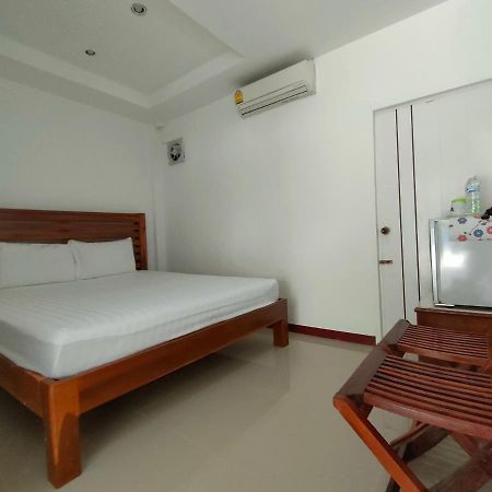 Hotel King Fa House Mae Sot Esterno foto