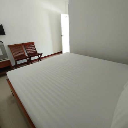 Hotel King Fa House Mae Sot Esterno foto