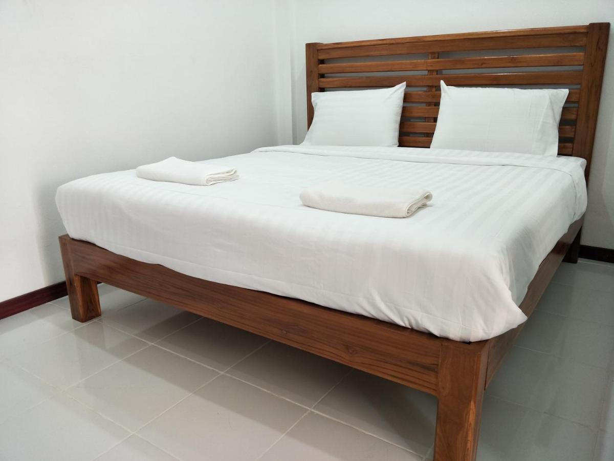 Hotel King Fa House Mae Sot Esterno foto