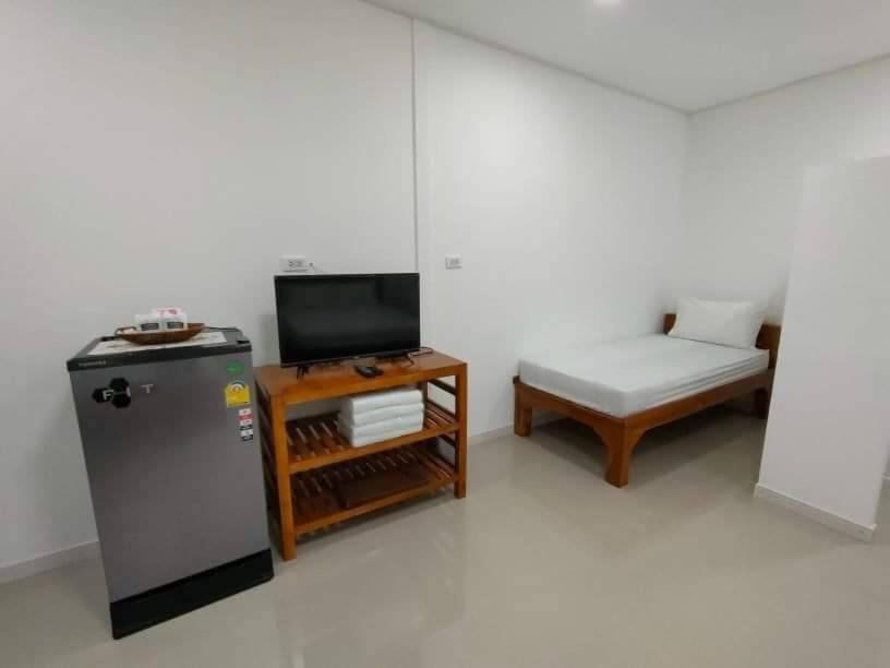 Hotel King Fa House Mae Sot Esterno foto