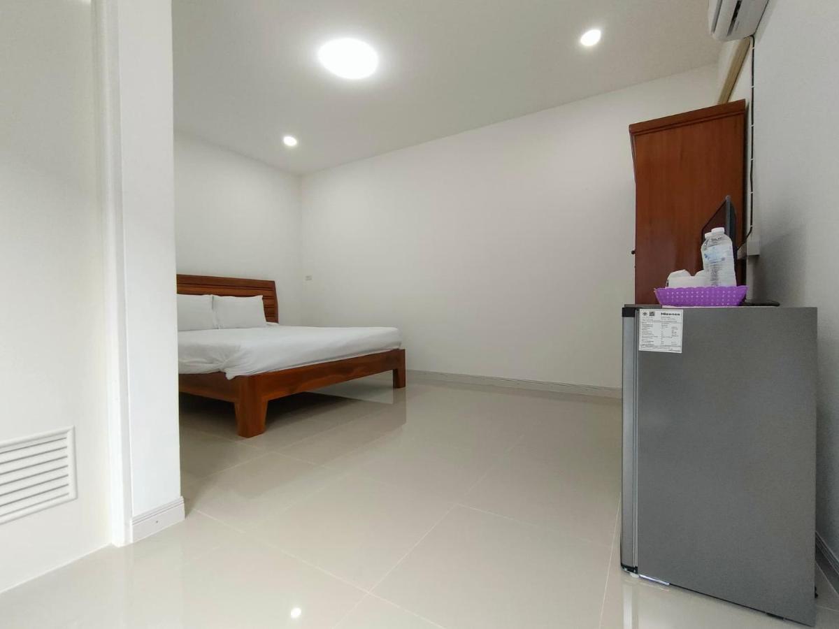 Hotel King Fa House Mae Sot Esterno foto
