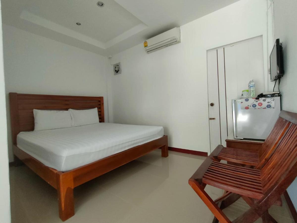 Hotel King Fa House Mae Sot Esterno foto